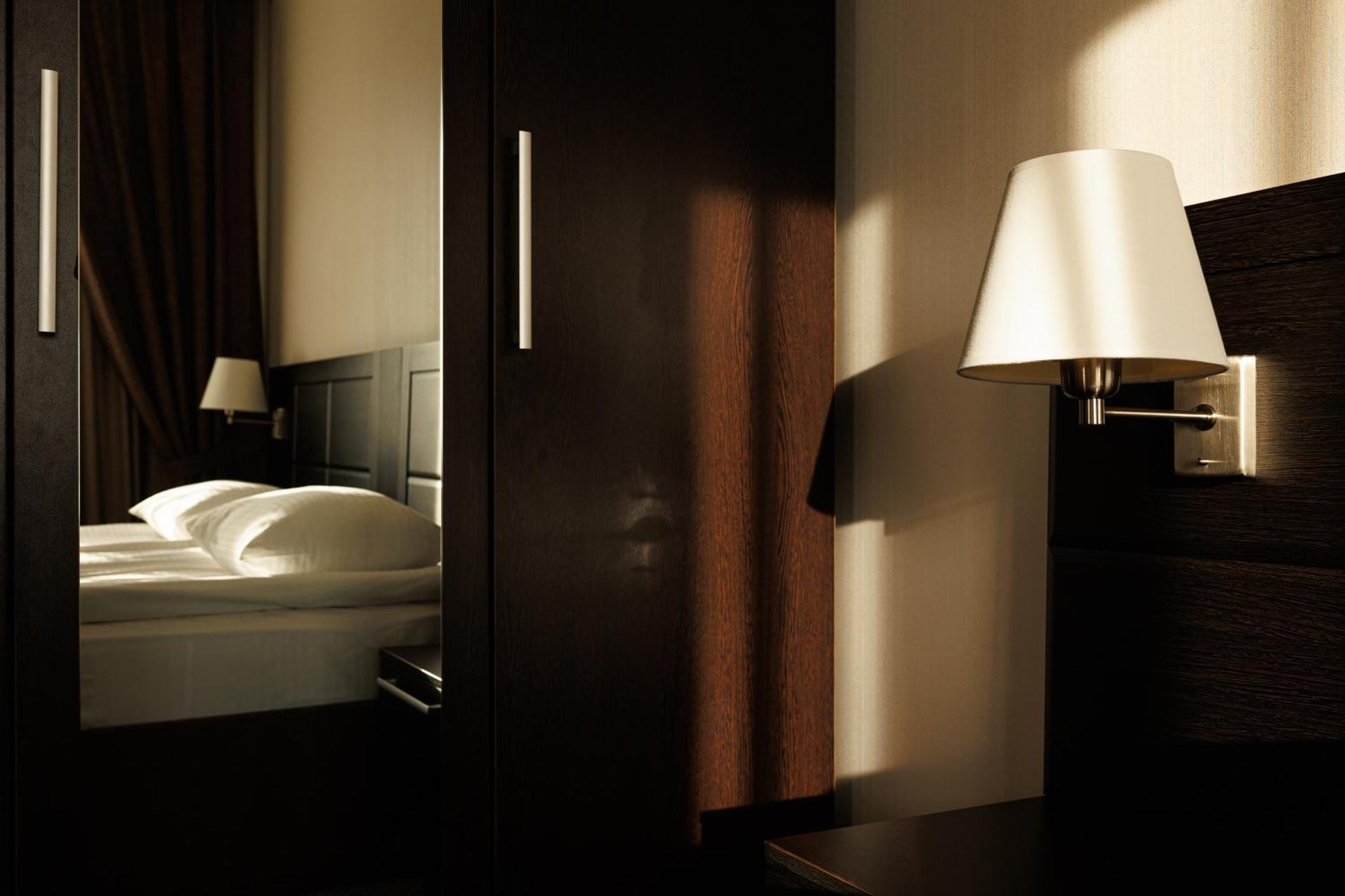 Hotel Home Parq Ekibastuz Esterno foto